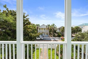 Property grounds - 3-Mins to Beach~Pet Friendly Home~Private Pool~Optional Golf Cart~Destin's Crystal Beach. (Destin)