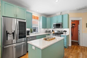 Fridge, microwave, oven, stovetop - Private Pool, Steps to Beach, Screen in Porch, Cutest Cottage in Crystal Beach! (Destin)