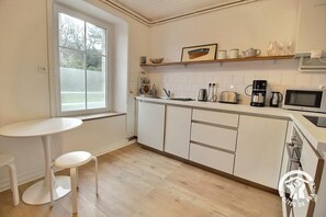 Fridge, microwave, oven, stovetop - Ty Amzer'Zo - PLOULEC'H (PLOULEC'H)