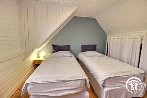 2 bedrooms, iron/ironing board, free WiFi, bed sheets - Ty Amzer'Zo - PLOULEC'H (PLOULEC'H)
