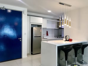 Private kitchen - Sunset Seaview Vacation Condos @ Infinity Avenue (Kota Kinabalu)