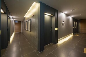 Interior - Guseo Station Brown Dot (Busan)