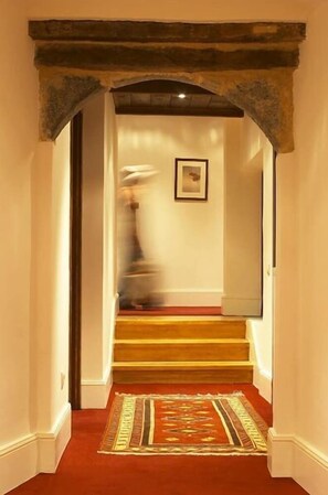 Interior - Trikolonion Country Arkadia (Gortynia)