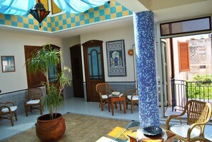 Terrace/patio - Hotel Mediterraneo (San Vito Lo Capo)