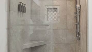 Shower, hair dryer, bidet, towels