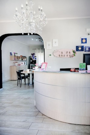 Lobby - Suite Room Fiumicino (Fiumicino)