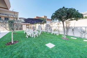 Outdoor dining - Suite Room Fiumicino (Fiumicino)
