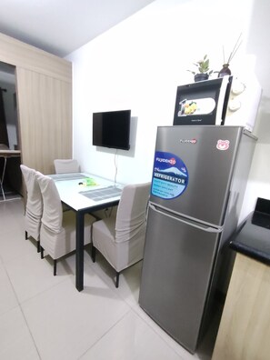 Dining - Gvsky suite Moa Staycation (Pasay City)