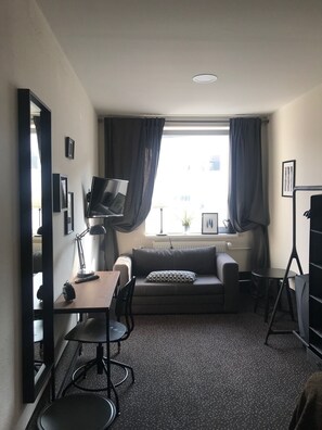 Living area - Hamburg Room (Hamburg)