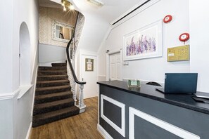 Lobby - Manor Hotel (Llandudno)