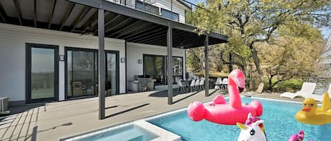 Outdoor pool, a heated pool