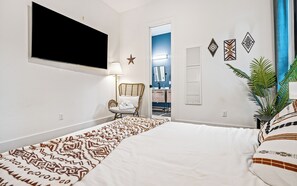 5 bedrooms, desk, iron/ironing board, travel cot