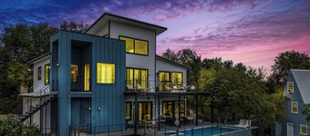 Spacious Luxury Lake Travis Retreat-Heated Pool, Spa, Gym, Basketball-Sleeps 16