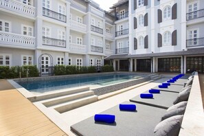 Outdoor pool - Le Thatluang D oR by D Varee (Vientiane)