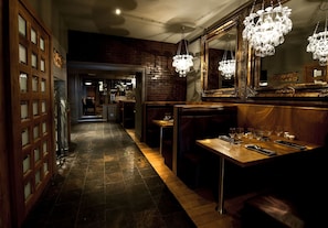 Dining - The Crown Hotel (Doncaster)