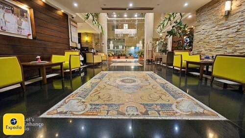 Lazourd Palace Hotel Apartments