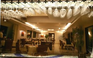 Dining - Sentosa Resorts (Pune)
