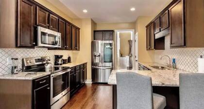 Spacious 4-bedroom house in charming Odenville with Large Backyard