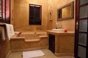 Bathroom - Villa Serenity (Jambiani)