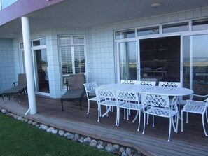 Outdoor dining - Atlantik Sicht Sef Catering Apartment Self Catering (Swakopmund)