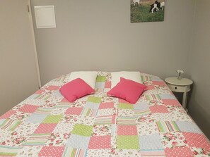 Room - Skálatjörn Homestay (Selfoss)