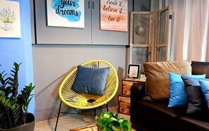 Living area - Mactan-cebu Airport Budget Hotel (Lapu-Lapu)