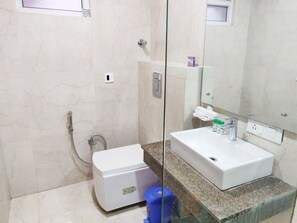 Bathroom - Hotel Seven Inn Bodhgaya (Gaya)
