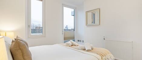 3 dormitorios, tabla de planchar con plancha, wifi gratis y ropa de cama