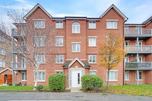 Exterior - Peaceful 2BR Flat |Near Becontree Stn.|Family|ST (Greater London)