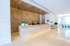 Lobby - Ji Hotel (Shanghai)