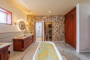 Bathroom - Juna Mahal (Sawai Madhopur)