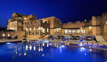 Una piscina techada
