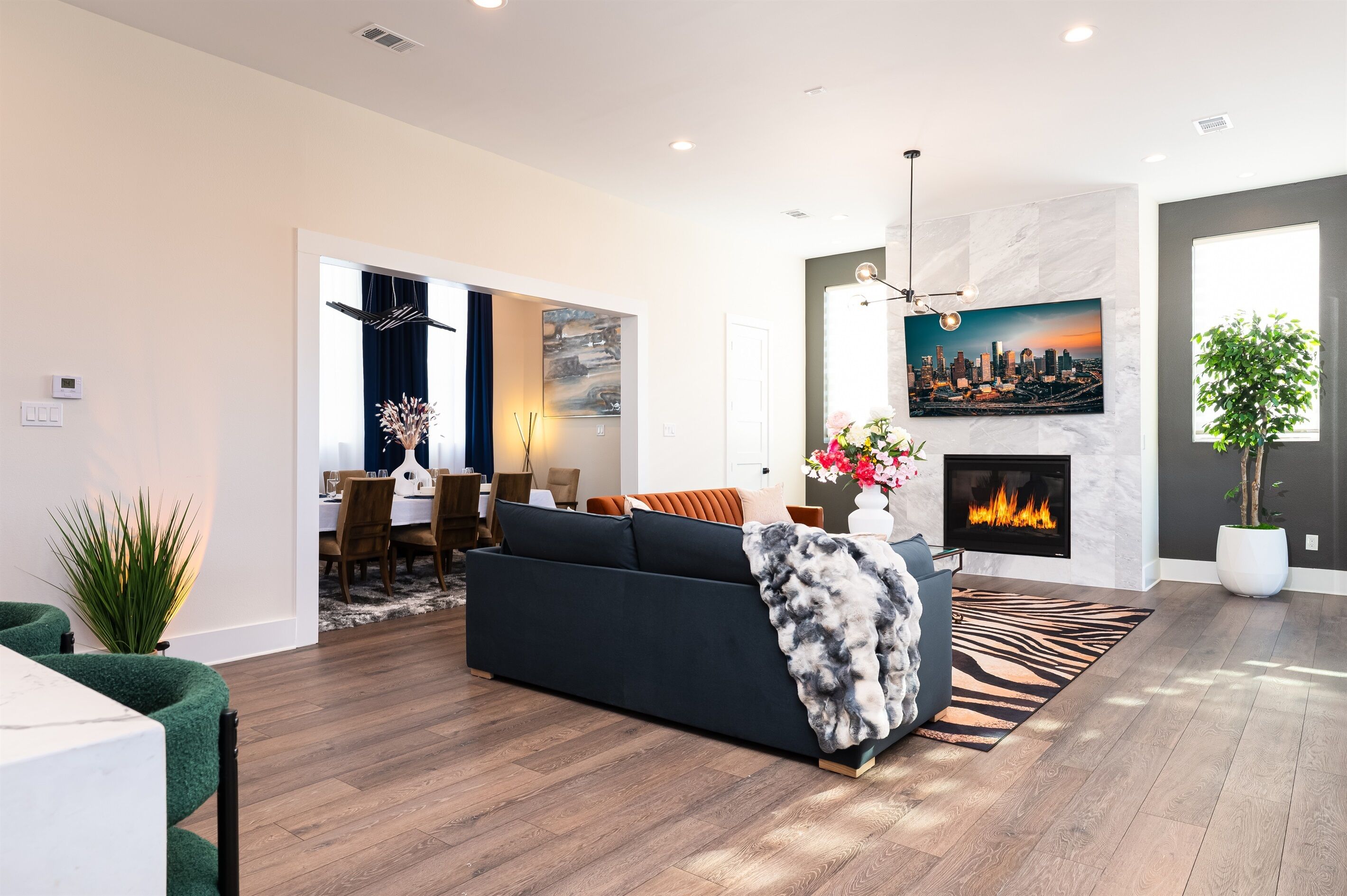 Twin Homes Sleeps 20! Best For Groups Near Dtown - Houston, TX