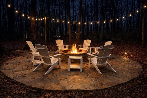 Walk to Deer Lick Falls 12 Minutes to The Caverns | 18 Minutes to Coalmont OHV