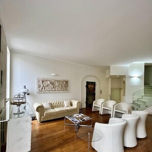 Interior - Avanguardia Suite Ferrara (Ferrara)