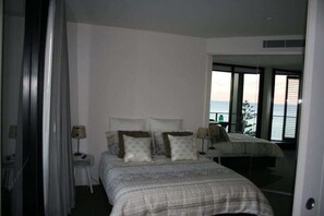 Room - Apartment on King Street (Newcastle)