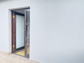 Exterior detail - Airport Diamond Guest House (Kempton Park)