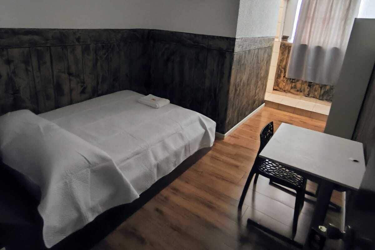 コンフォート ダブルルーム (1 名様利用) シティビュー | デスク、ノートパソコン用作業スペース、WiFi (無料)