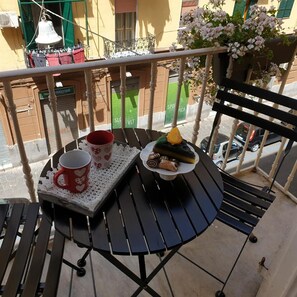 Outdoor dining - Mary''s Sweet Home Appartamento Napoli (Naples)