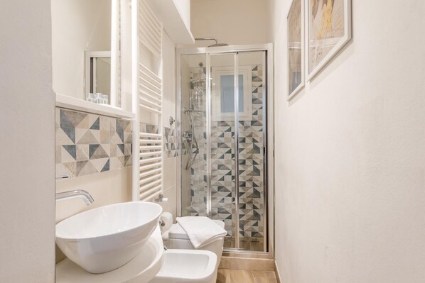 Bathroom - Santa Croce Place (Florence)