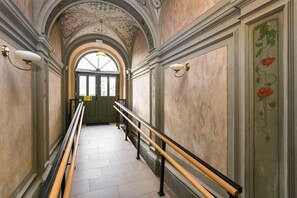 Interior - City of The Kings Arianska Garden (Kraków)