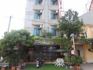 Exterior - Hanoi Airport Hostel (Hanoi)