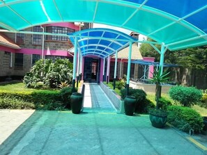 Khuôn viên nơi lưu trú