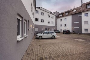 Property grounds - Garner Hotel Stuttgart - Zuffenhausen By IHG (Stuttgart)