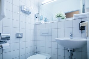 Bathroom - Hotel Austria (Hamburg)