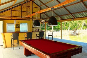 Bar (on property) - Chindonan Dive Resort (Coron)