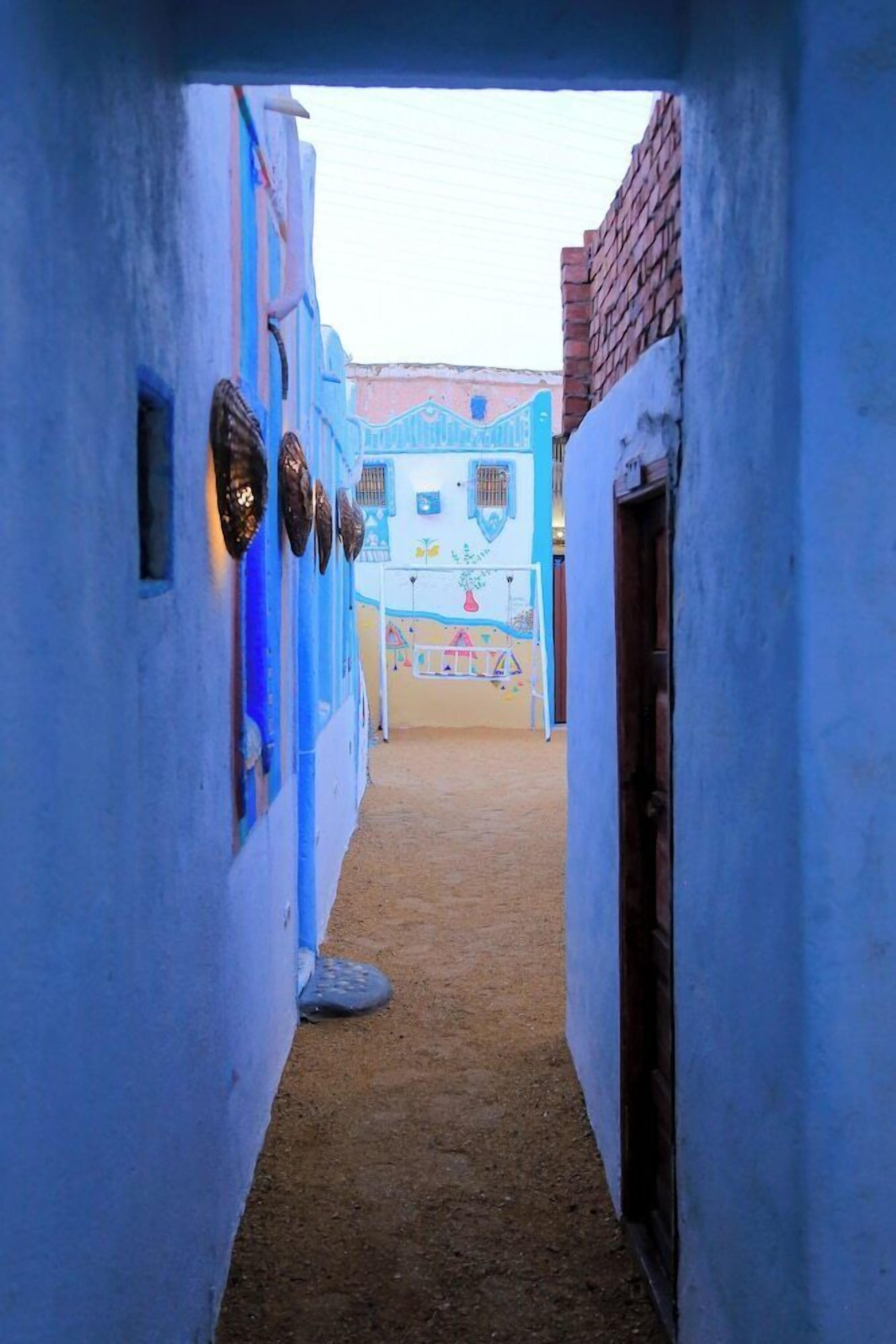 المنطقة المحيطة بالمنشأة