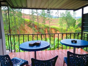 Outdoor dining - Silver Dome (Ella)