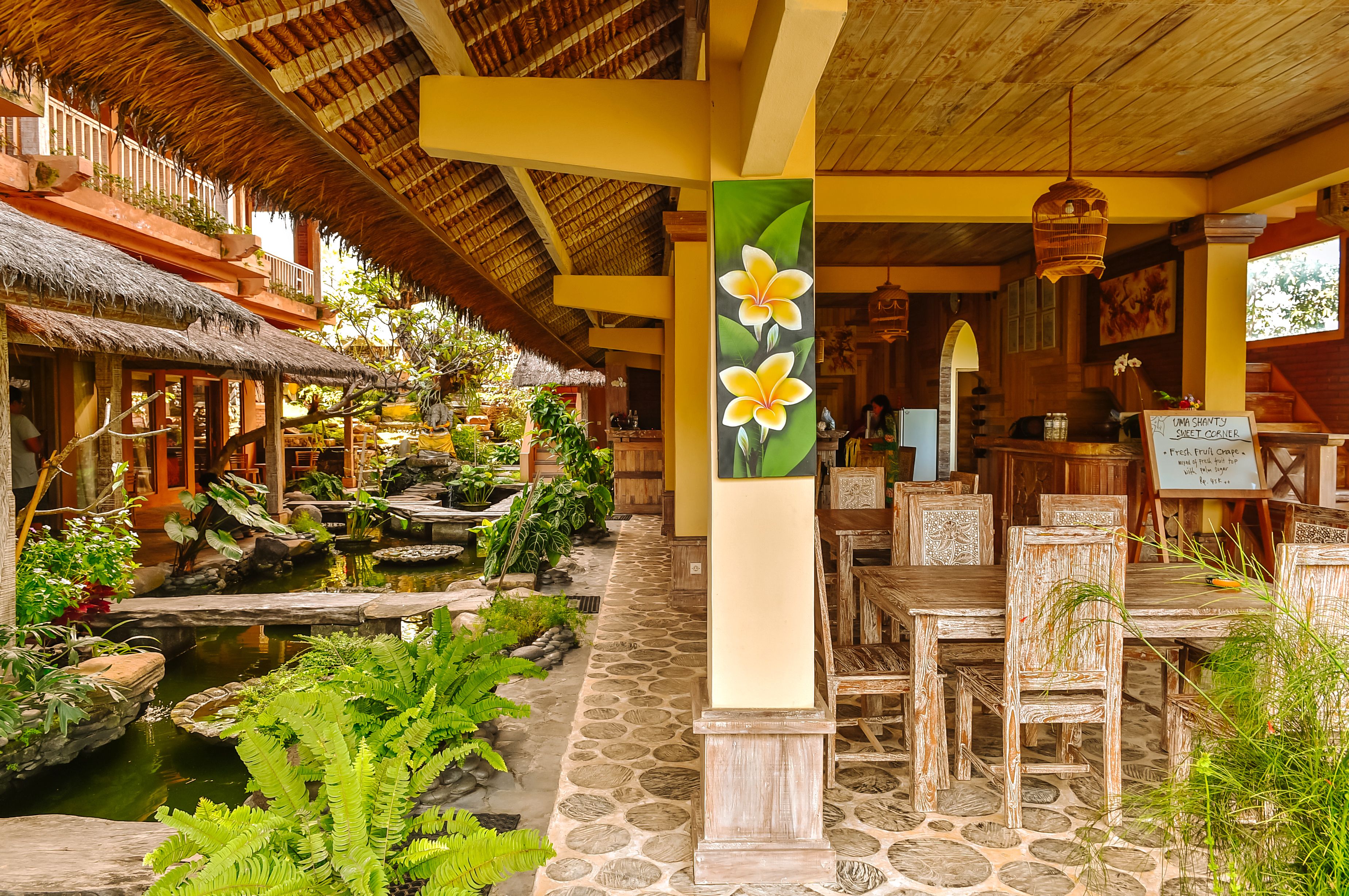 Tempat makan outdoor