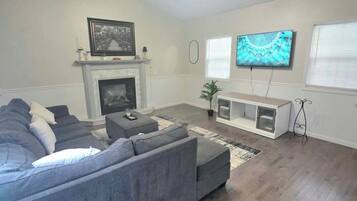 Smart-TV, videospill og stereoanlegg